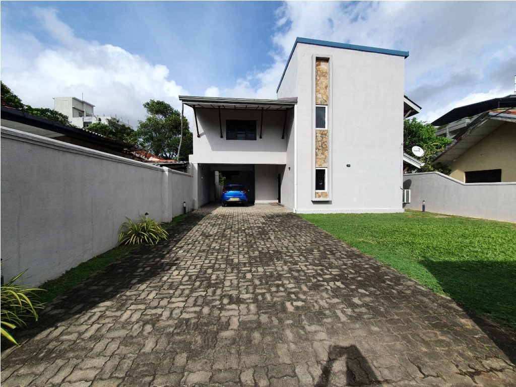 House For Sale In Colombo 5