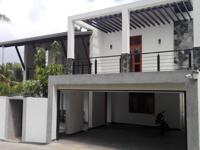 House For Sale In Thalawathugoda