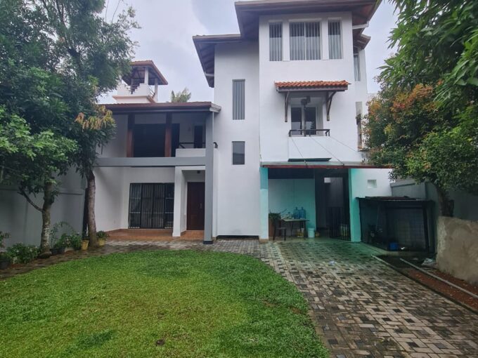 House For Sale In Battaramulla